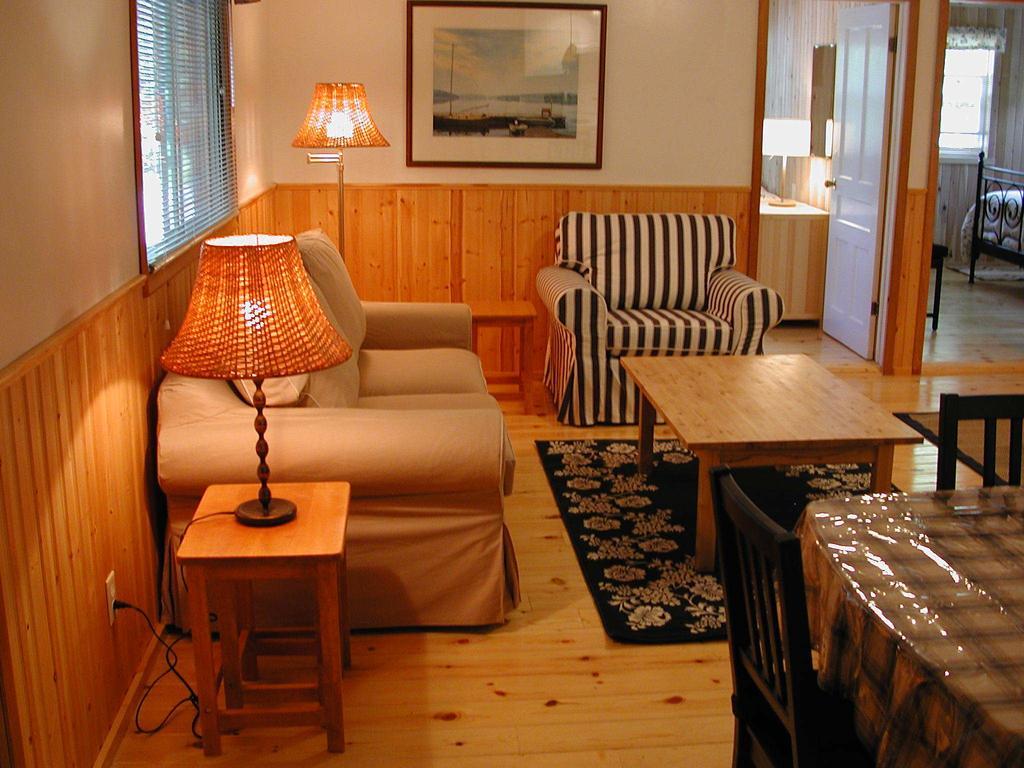 Birch Cliff Lodge On Baptiste Lake Highland Grove 객실 사진