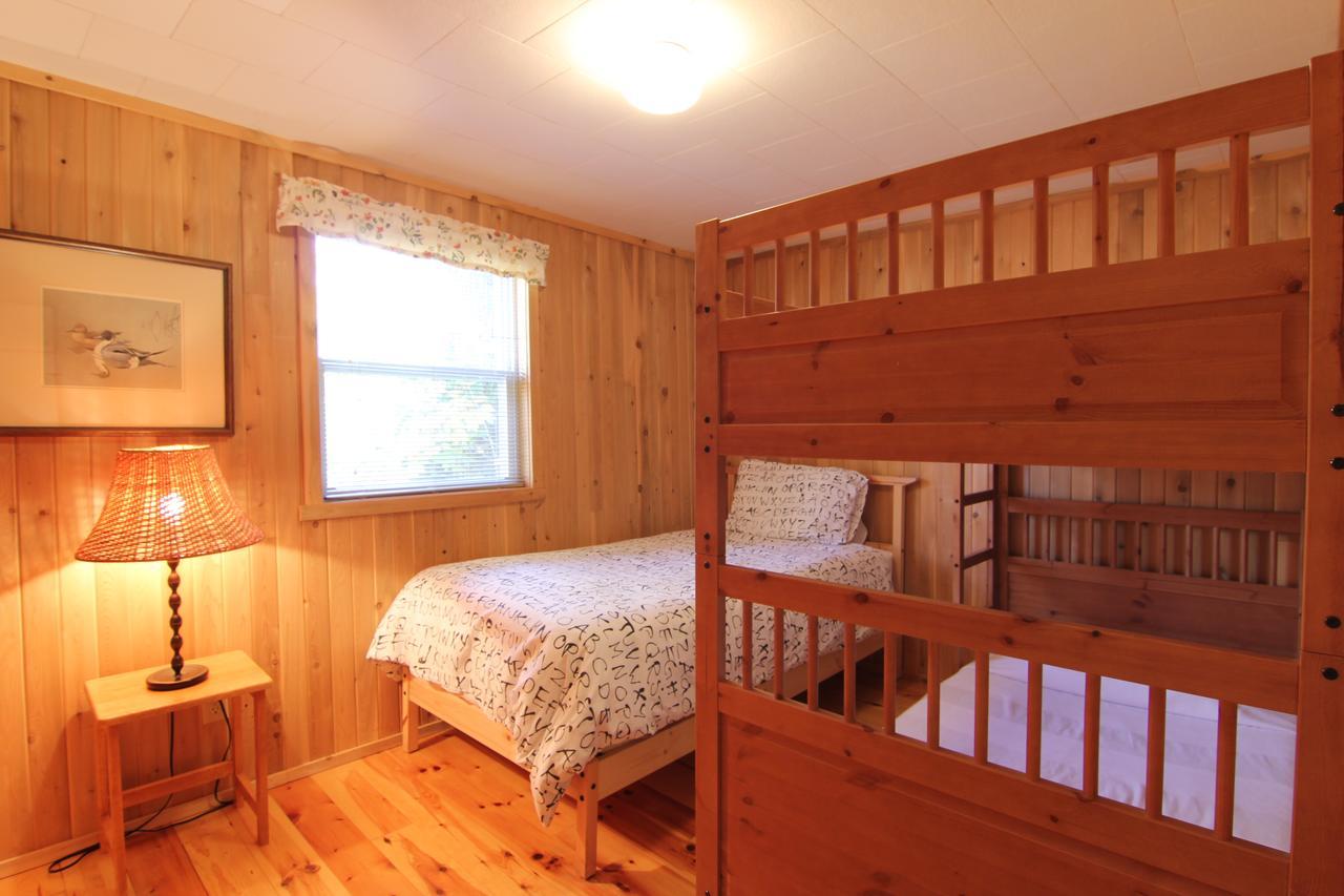 Birch Cliff Lodge On Baptiste Lake Highland Grove 외부 사진