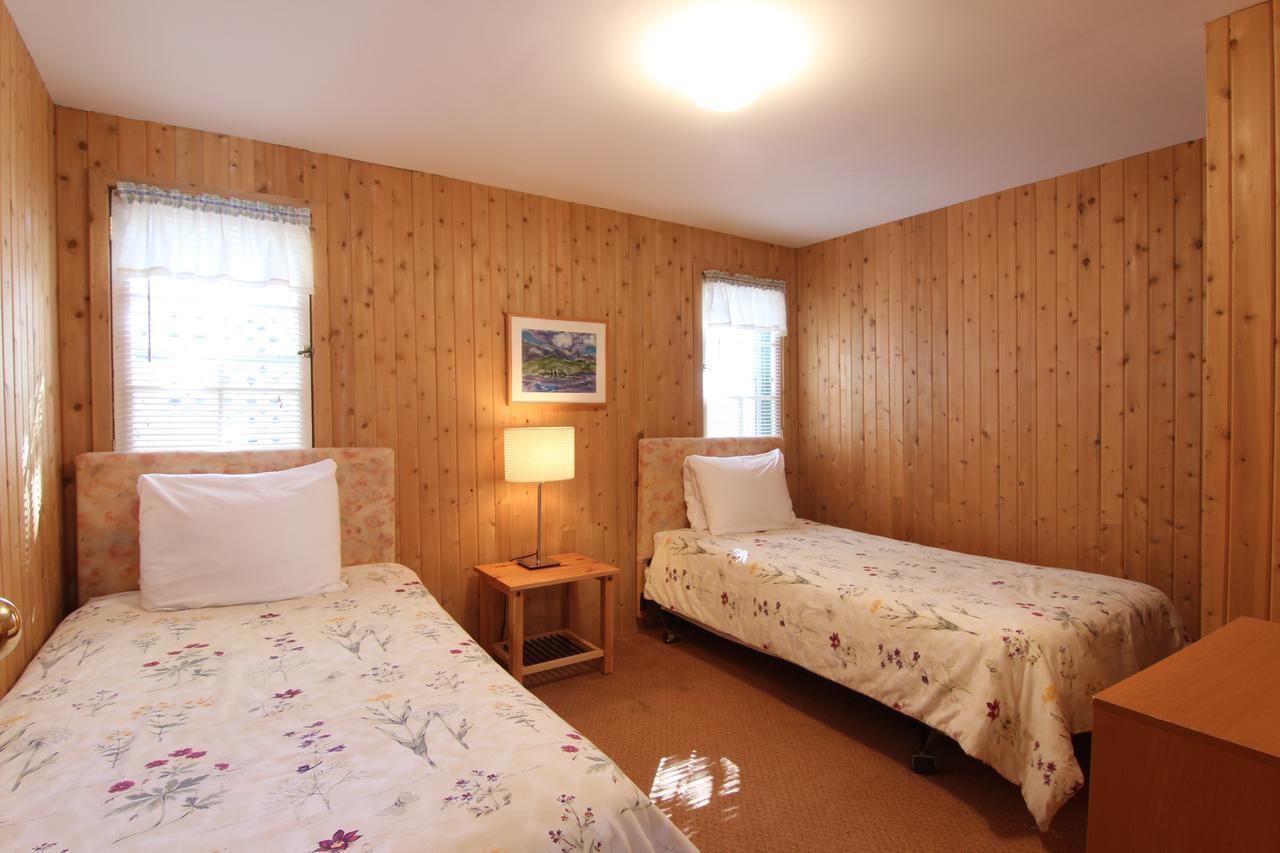 Birch Cliff Lodge On Baptiste Lake Highland Grove 외부 사진